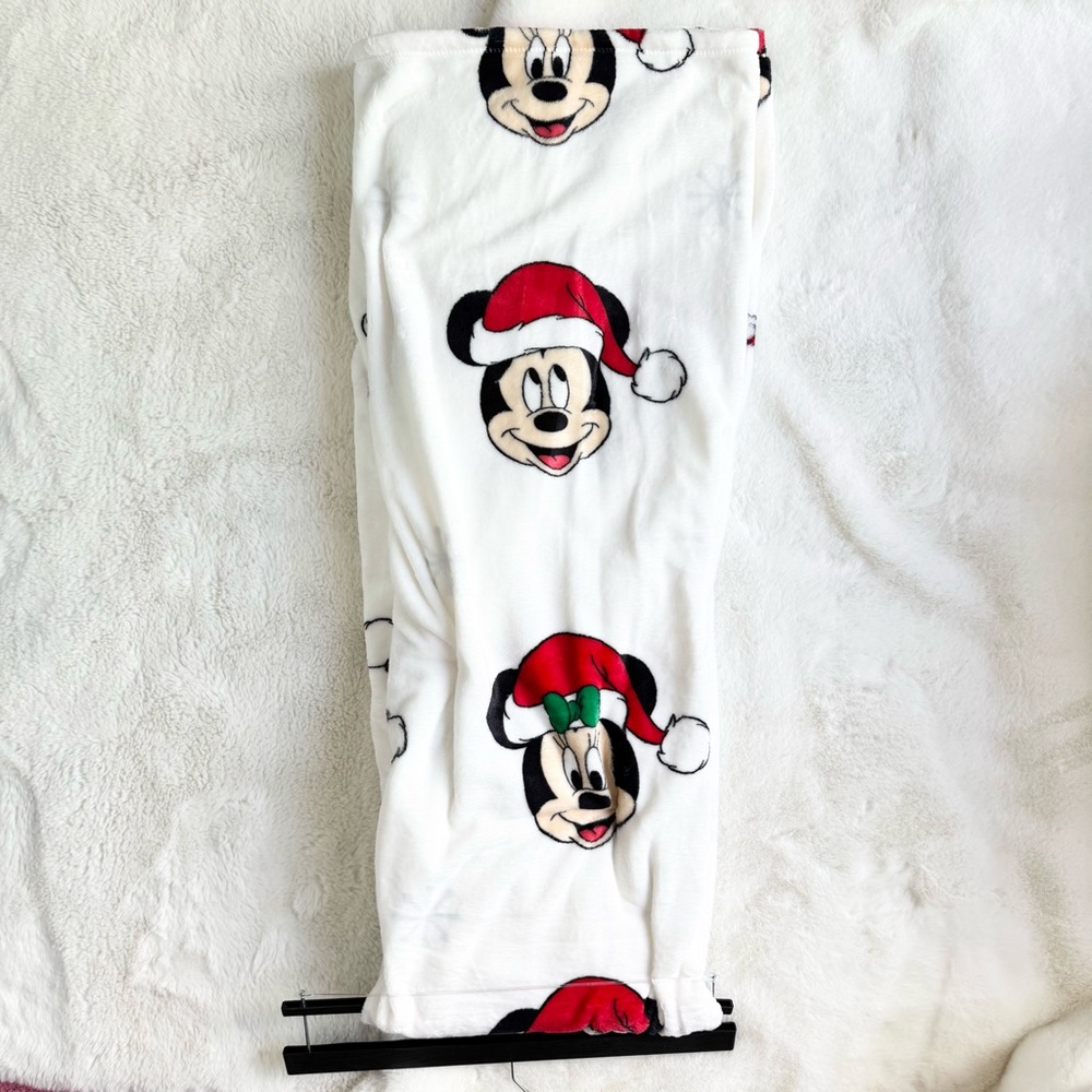 *NEW* Mickey Mouse Disney Throw White with Mickey Mouse Santa Design
